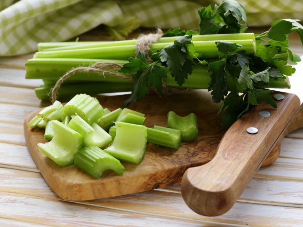 Na vysoký krevní tlak vyzkoušejte celer!